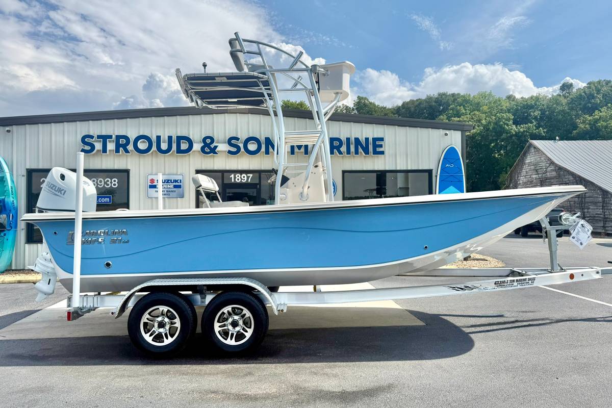 2025 Boston Whaler, dovoz USA — foto 6 z 12