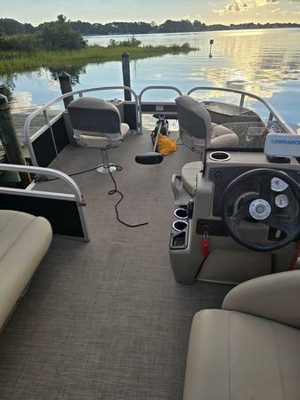 2021 Sun Tracker, dovoz USA — foto 8 z 8