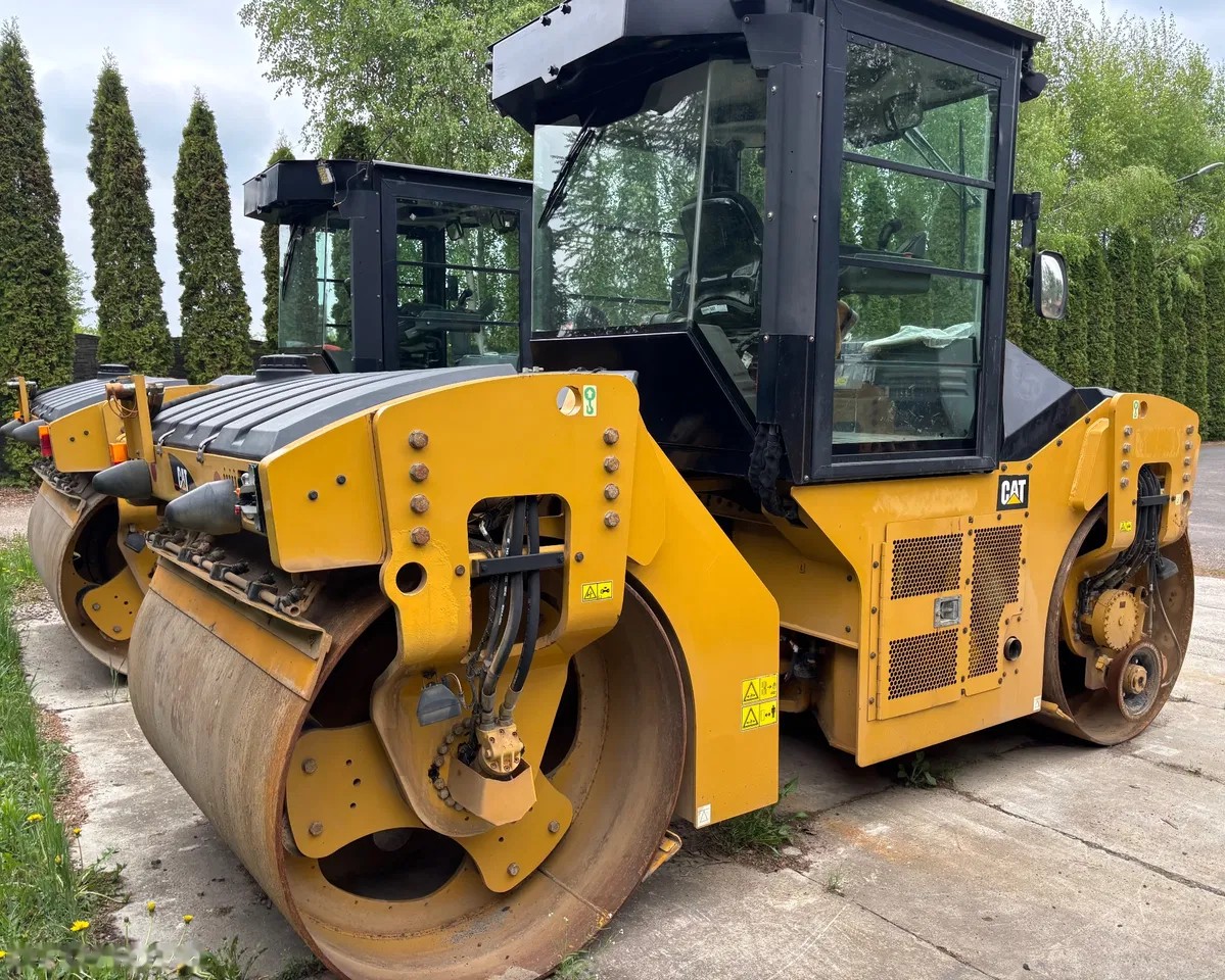2016 Caterpillar, 5 000 mth, dovoz Skladom v EÚ — foto 11 z 23