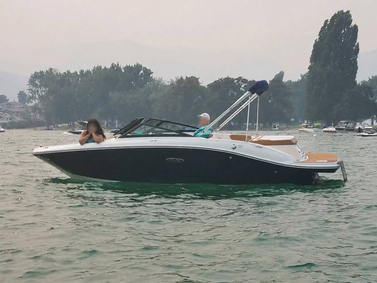 2018 Sea Ray, dovoz USA — foto 1 z 7 2018 Sea Ray, dovoz USA — foto 1 z 7