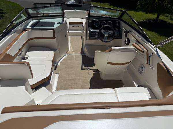 2018 Sea Ray, dovoz USA — foto 4 z 8
