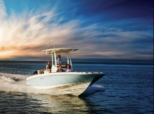 2021 Boston Whaler, dovoz USA — foto 1 | AMECAR 2021 Boston Whaler, dovoz USA — foto 1