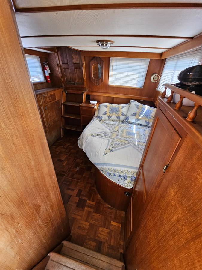 1977 36ft Puget Trawler, dovoz USA — foto 12 z 12
