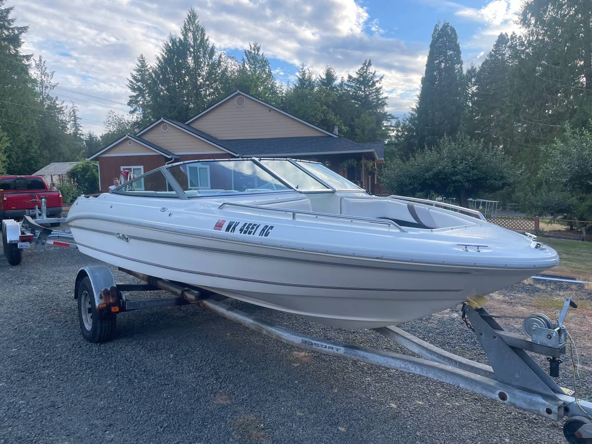 1992 Sea Ray, dovoz USA — foto 1 z 8 1992 Sea Ray, dovoz USA — foto 1 z 8