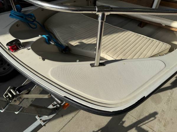 Boston Whaler, dovoz USA — foto 4 z 12