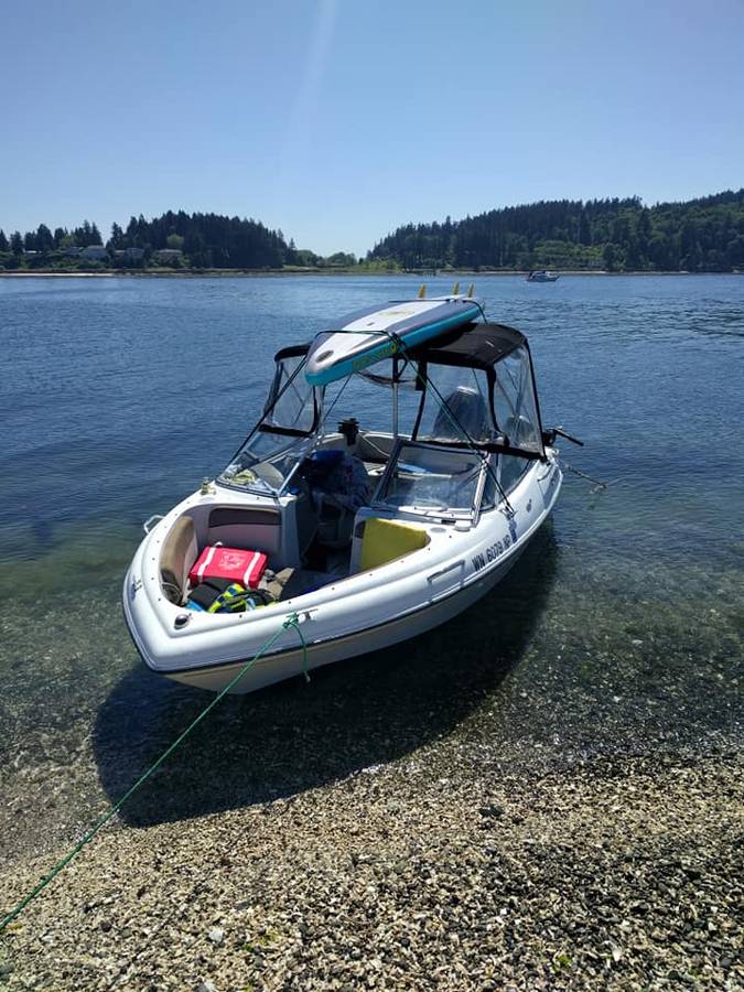 2002 Four Winns, dovoz USA — foto 1 | AMECAR 2002 Four Winns, dovoz USA — foto 1