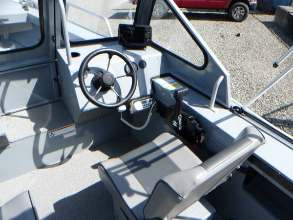 Tracker, dovoz USA — foto 5 z 12