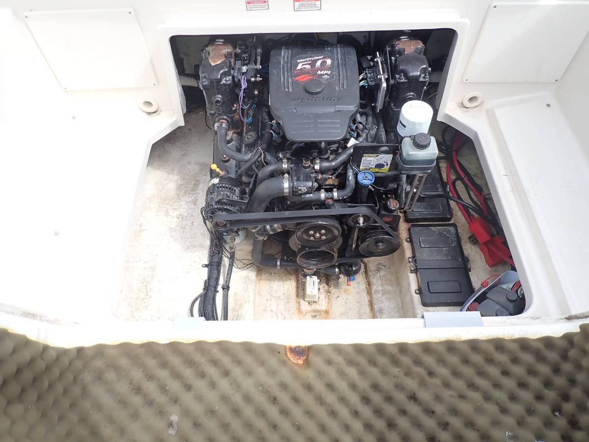 2002 Sea Ray, dovoz USA — foto 4 z 12