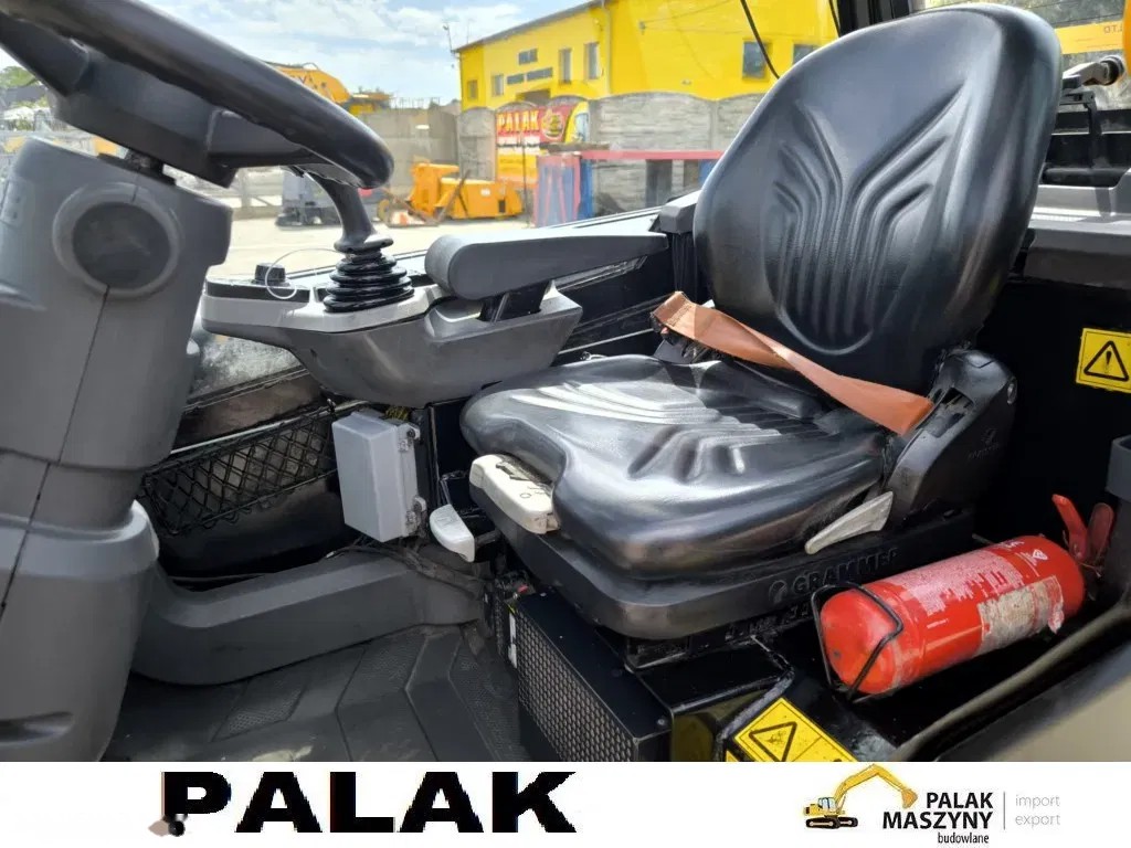 2023 JCB LADOWACZ, 7 428 mth, dovoz Skladom v EÚ — foto 9 z 18