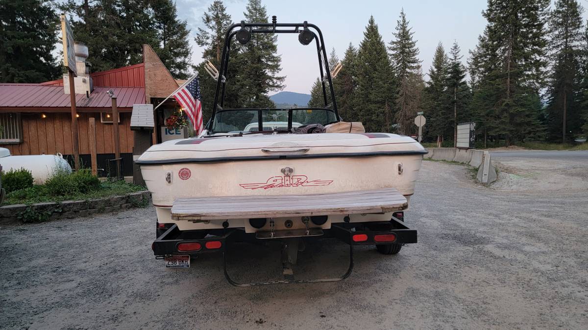 Ski Centurion Air Warrior Elite Open Bow Wakeboard Boat, dovoz USA — foto 6 z 9