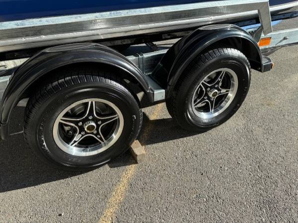 Lowe, dovoz USA — foto 6 z 12