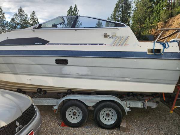 1989 Bayliner, dovoz USA — foto 1