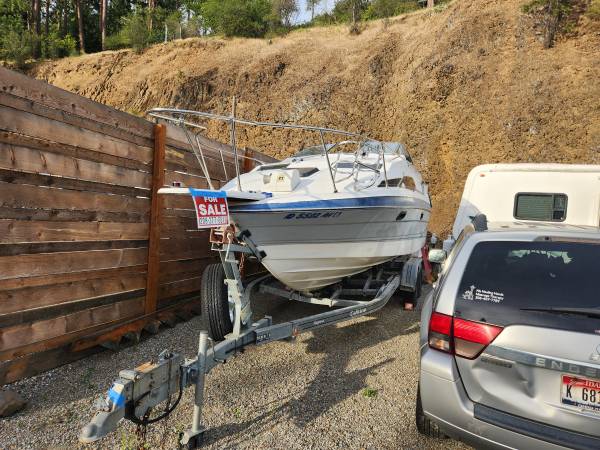 1989 Bayliner, dovoz USA — foto 2 z 3