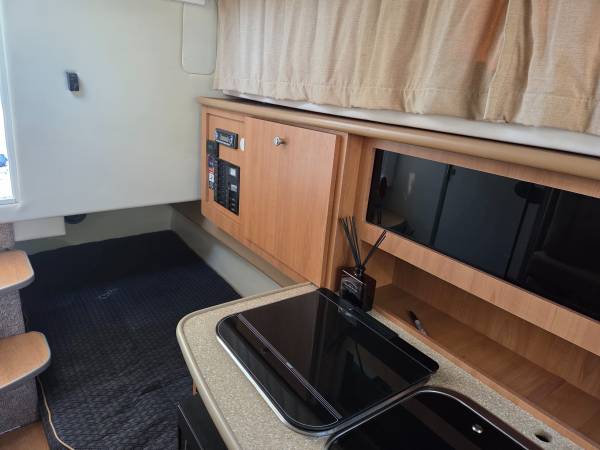 2007 Bayliner, dovoz USA — foto 11 z 12