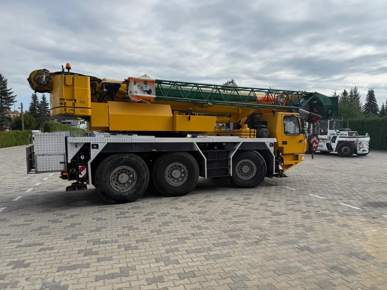 2009 Grove GMK 3055, 17 000 mth, dovoz Skladom v EÚ — foto 3 z 15