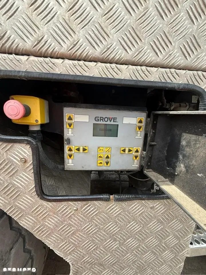 2009 Grove GMK 3055, 17 000 mth, dovoz Skladom v EÚ — foto 9 z 15