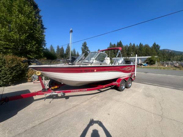 2005 Crestliner, dovoz USA — foto 1