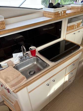 1998 Bayliner, dovoz USA — foto 6 z 10