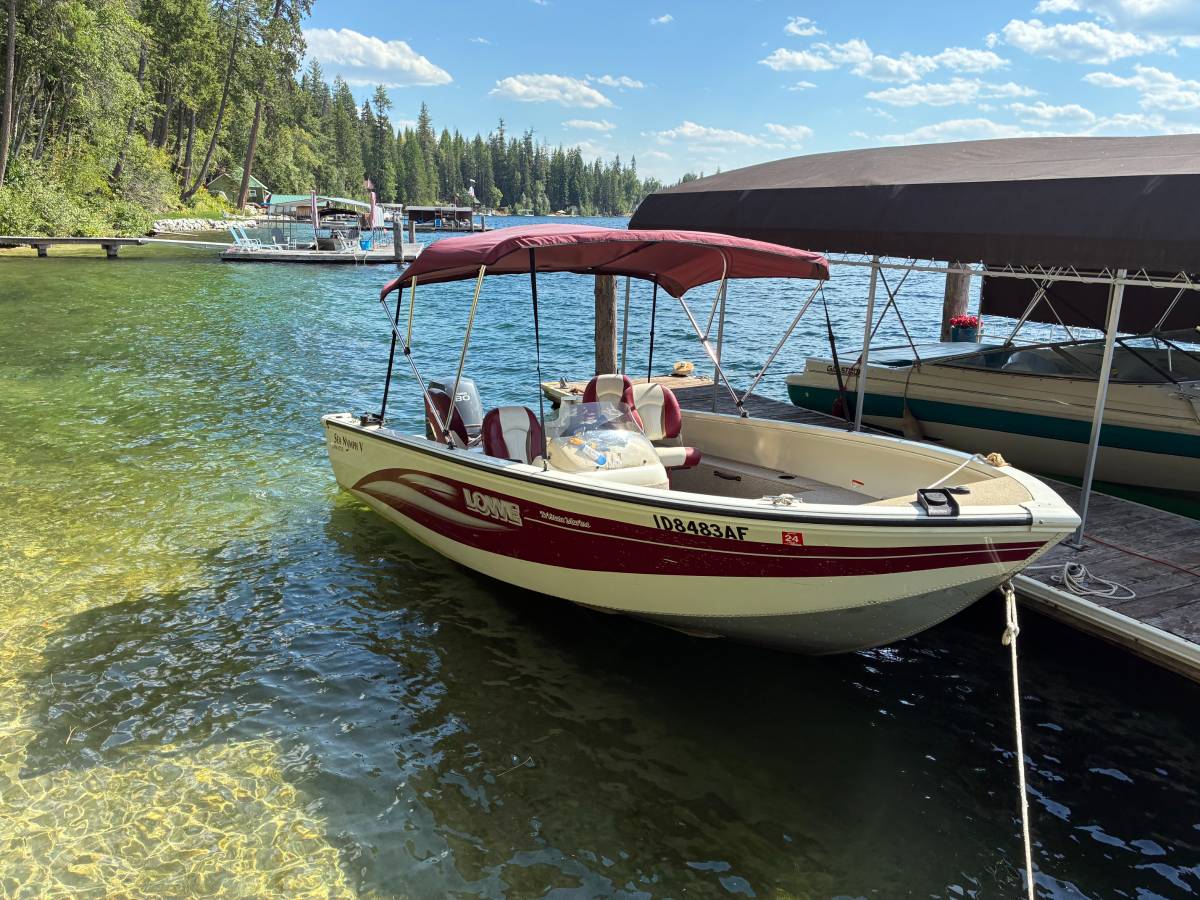 18' Lowe & 80 hp Yamaha, dovoz USA — foto 1 z 2 18' Lowe & 80 hp Yamaha, dovoz USA — foto 1 z 2