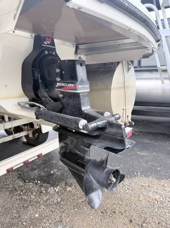 2005 Crestliner, dovoz USA — foto 2 z 11