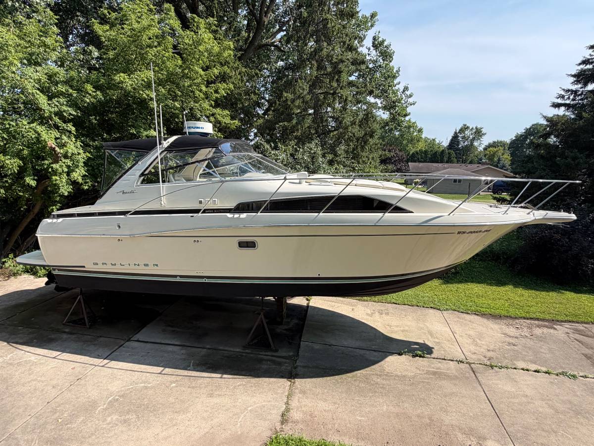 Bayliner, dovoz USA — foto 1 | AMECAR Bayliner, dovoz USA — foto 1