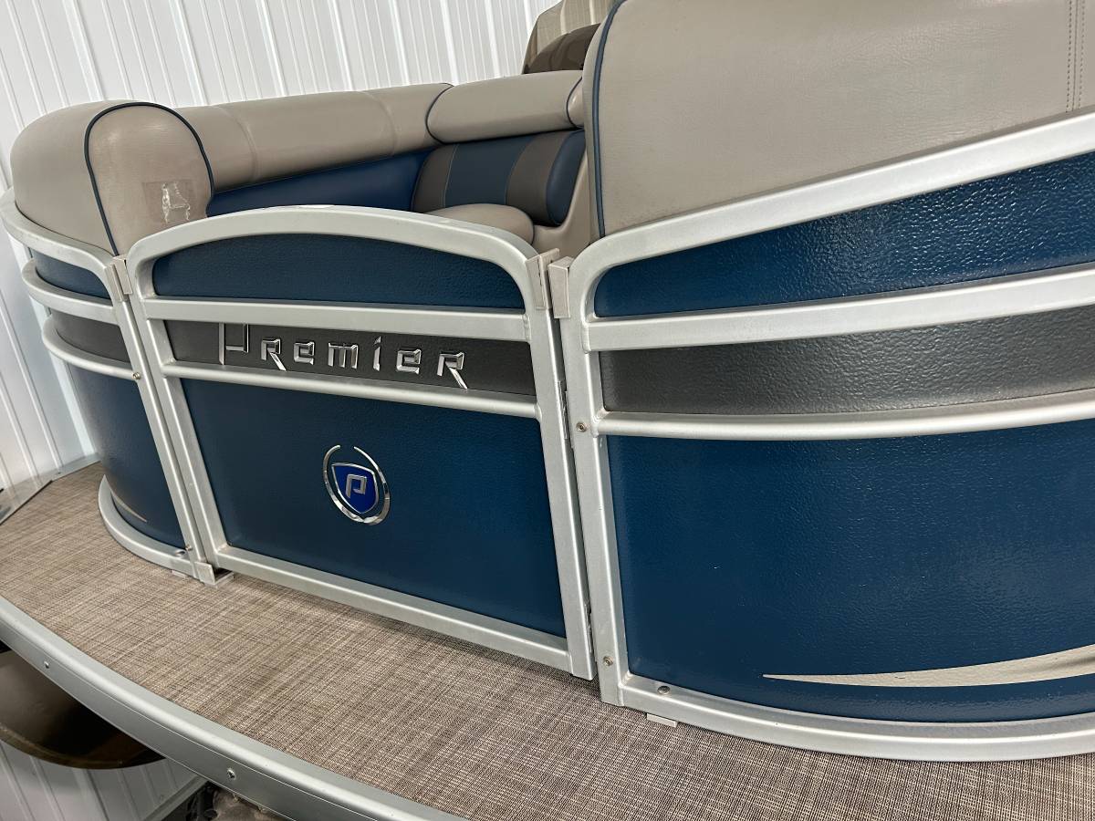 PREMIER 221 GEMINI PONTOON, dovoz USA — foto 2 z 9