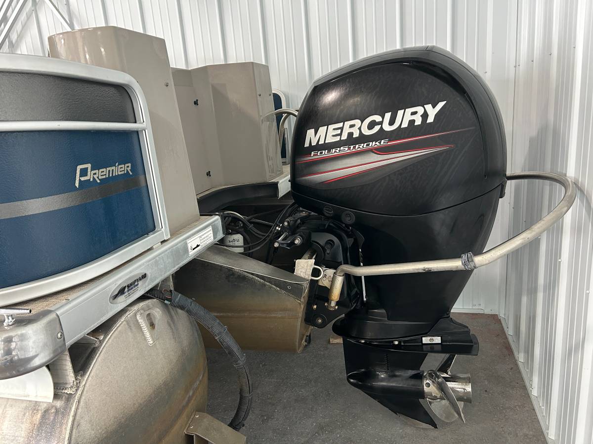 PREMIER 221 GEMINI PONTOON, dovoz USA — foto 3 z 9