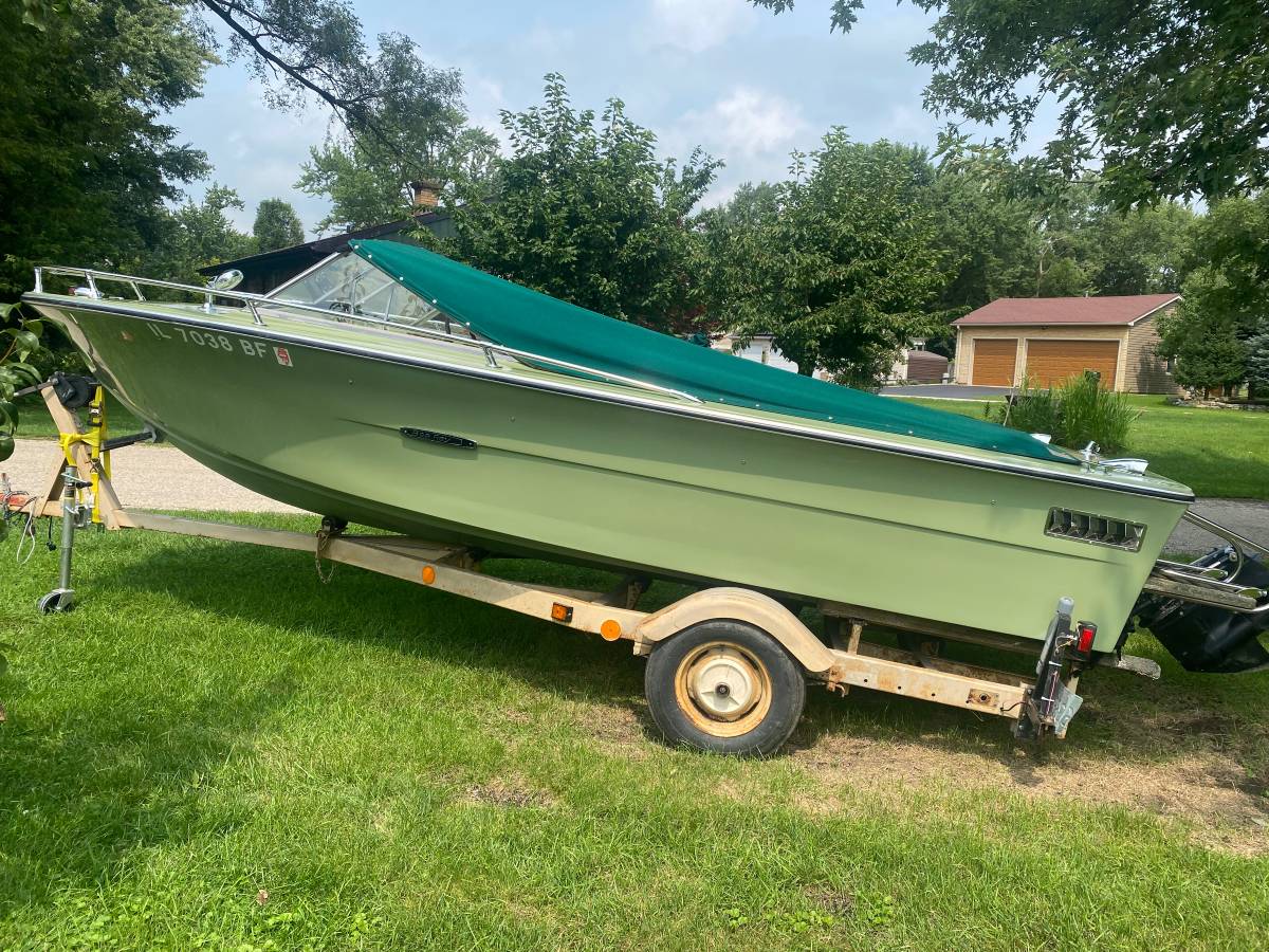Sea Ray, dovoz USA — foto 7 z 12
