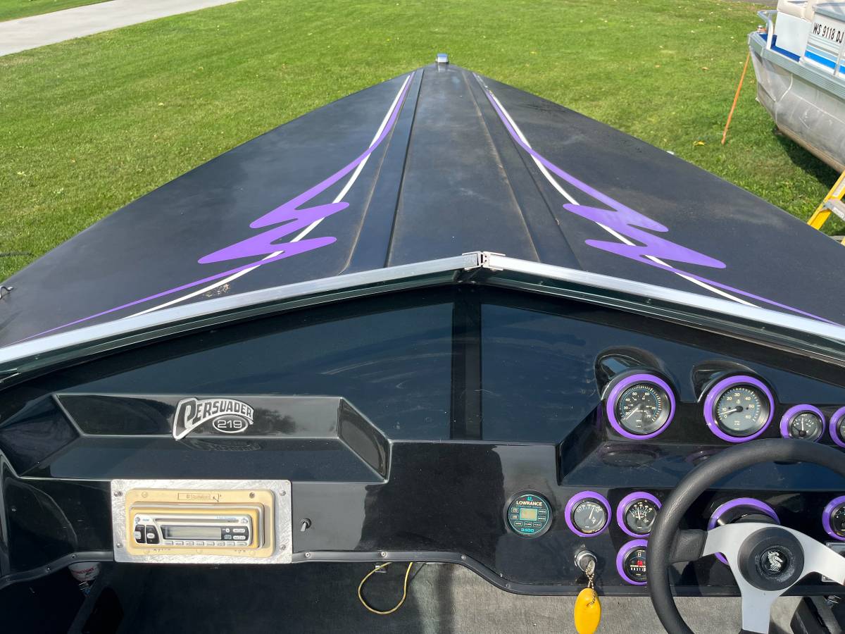 Checkmate Persuader 219, dovoz USA — foto 9 z 12