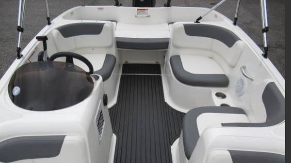 2021 Bayliner, dovoz USA — foto 5 z 12