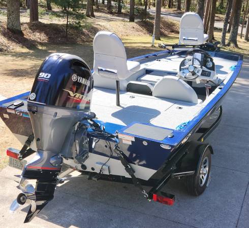 G3 SPORTSMAN 17 BASS BOAT with 90HP YAMAHA VMAX SHO, dovoz USA — foto 1