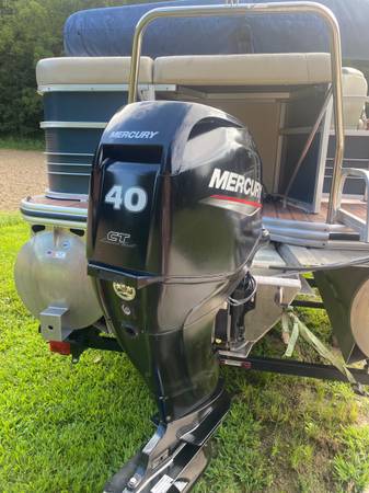 2015 Lowe, dovoz USA — foto 11 z 11