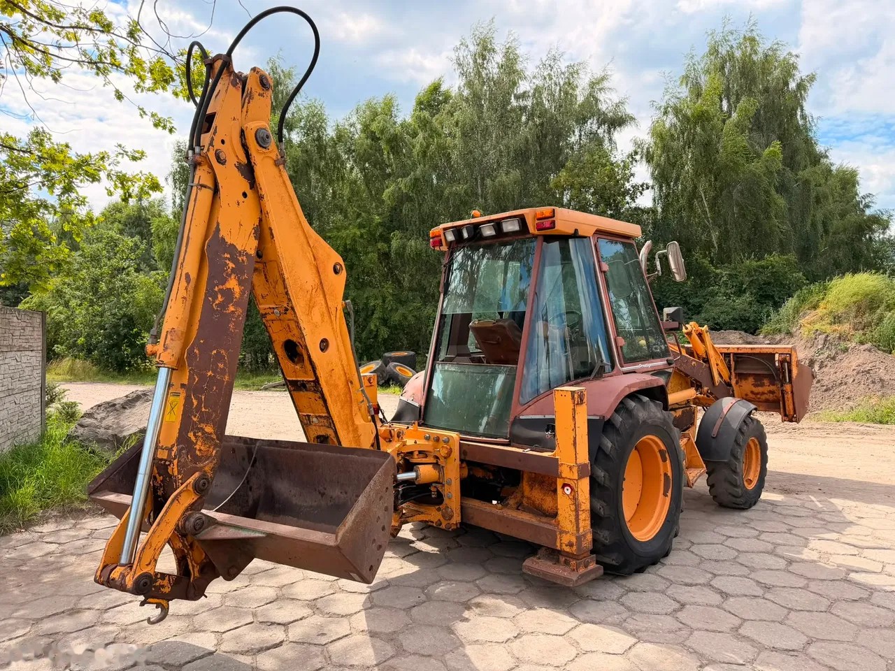 1997 Case 580 Super, 5 813 mth, dovoz Skladom v EÚ — foto 2 z 5
