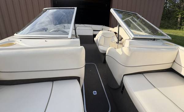 1999 Bayliner, dovoz USA — foto 2 z 12