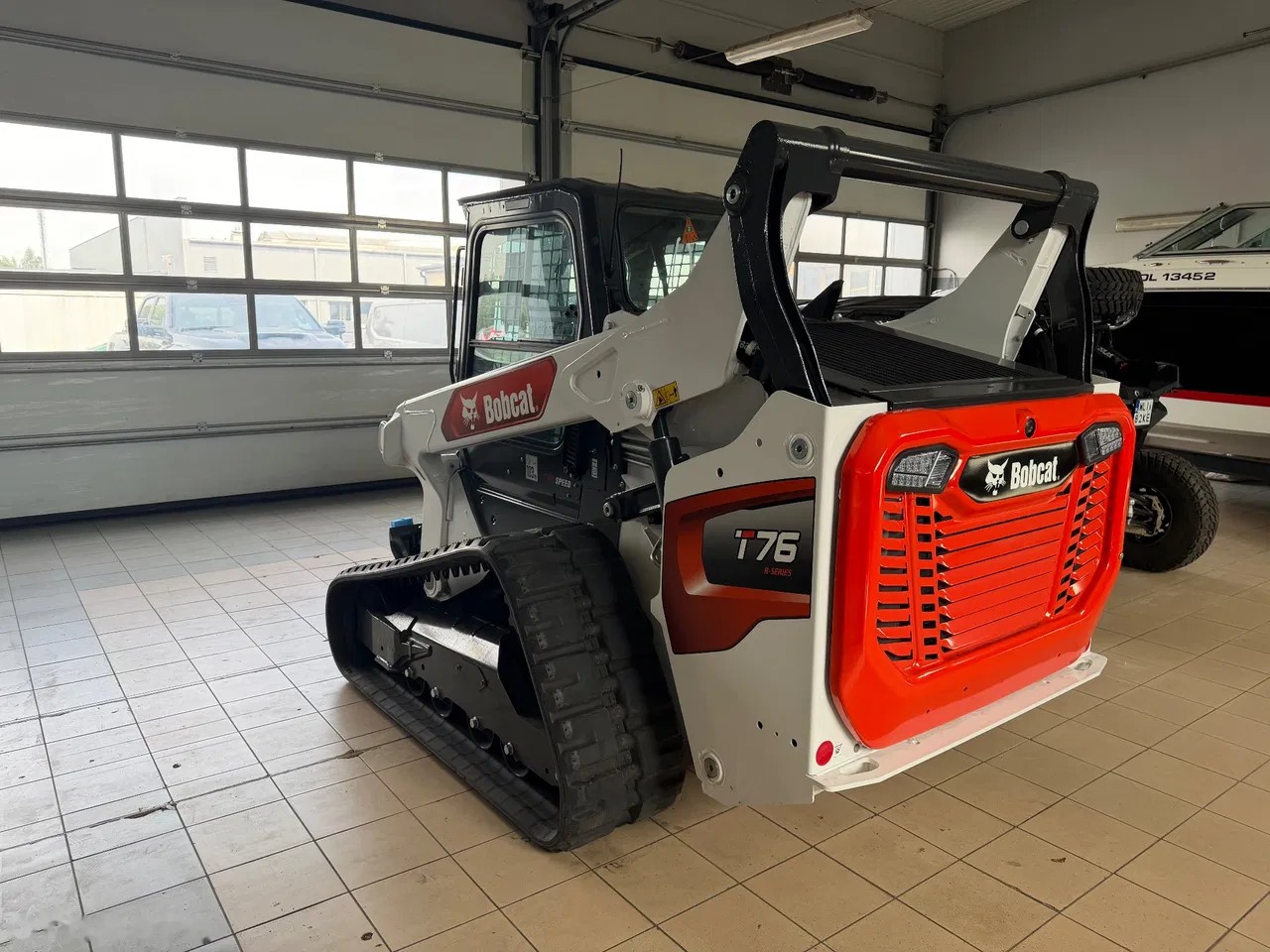 2025 Bobcat T76, 3 mth, dovoz Skladom v EÚ — foto 3 z 8