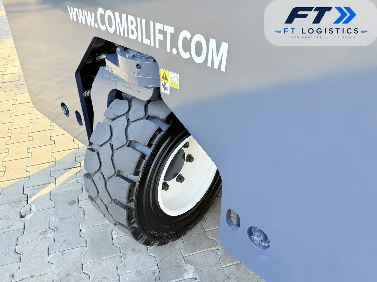 2011 Combilift WÓZEK, 4 946 mth, dovoz Skladom v EÚ — foto 6 z 24