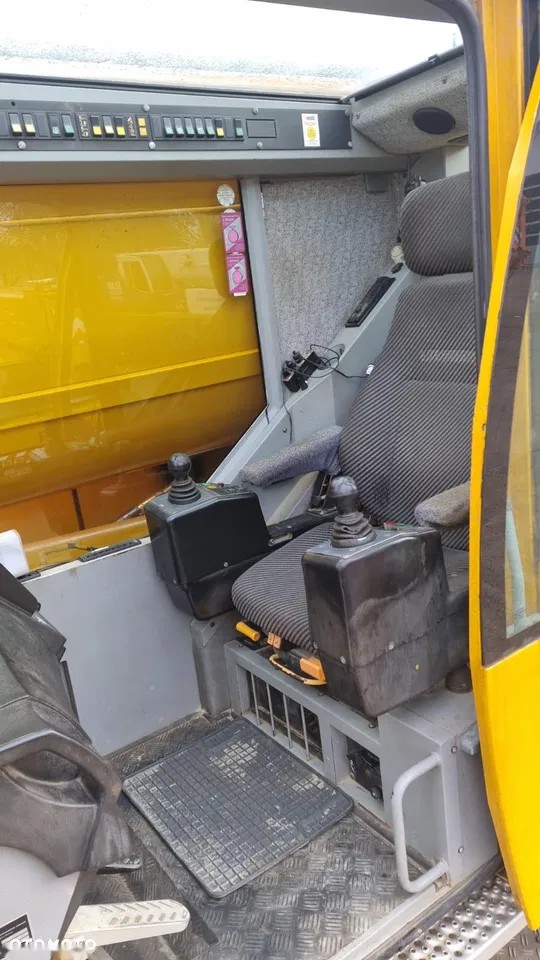 2002 Liebherr LTM, 26 800 mth, dovoz Skladom v EÚ — foto 10 z 24