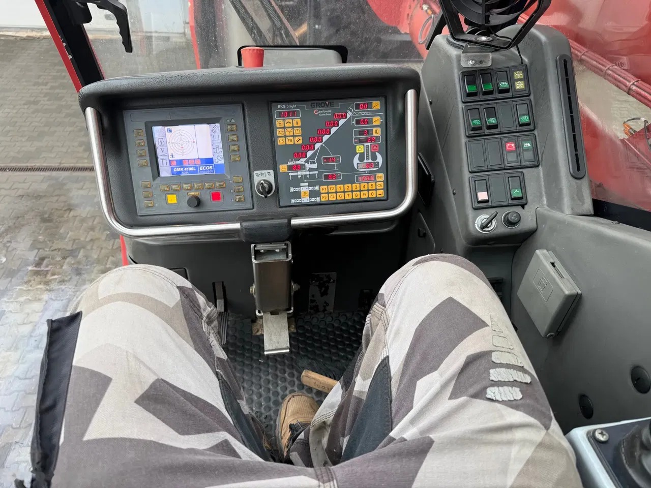 2007 Grove GMK 4100L, 11 000 mth, dovoz Skladom v EÚ — foto 14 z 14