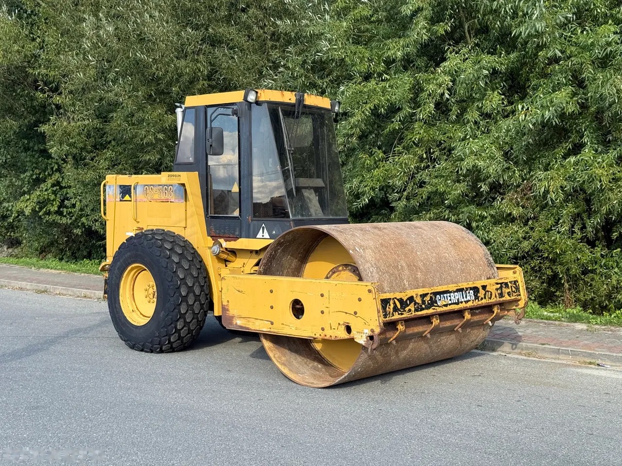1998 Caterpillar, 2 600 mth, dovoz Skladom v EÚ — foto 2 z 15
