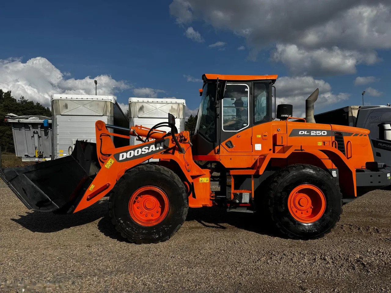 2013 Doosan DL, 10 000 mth, dovoz Skladom v EÚ — foto 2 z 24