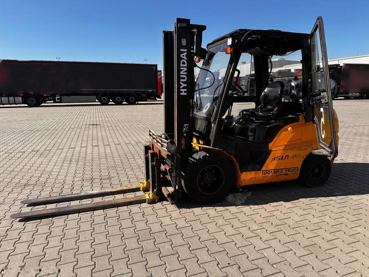 2020 Hyundai 35LN-9A, 17 348 mth, dovoz Skladom v EÚ — foto 8 z 15