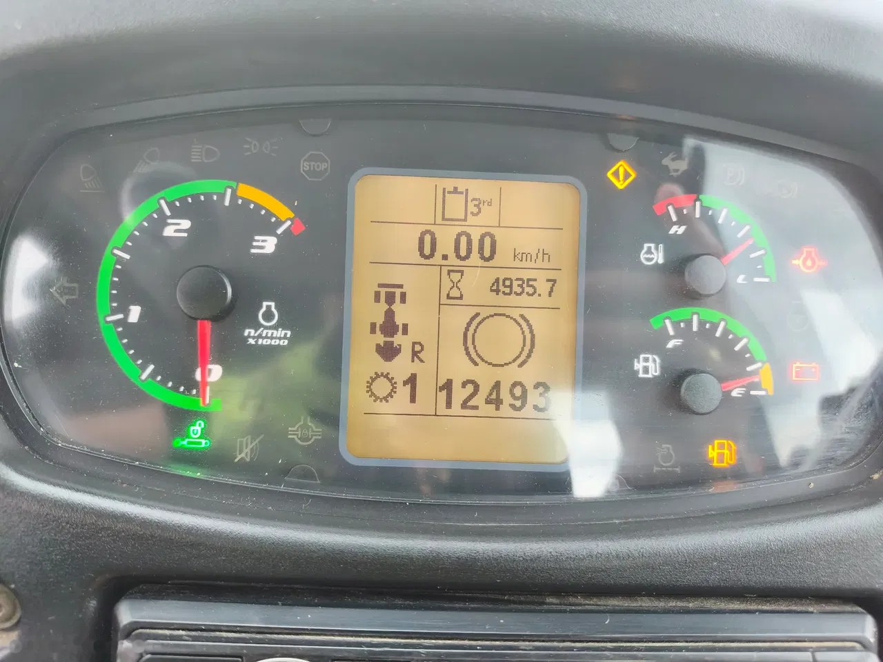 2019 Case 321F, 4 398 mth, dovoz Skladom v EÚ — foto 10 z 15