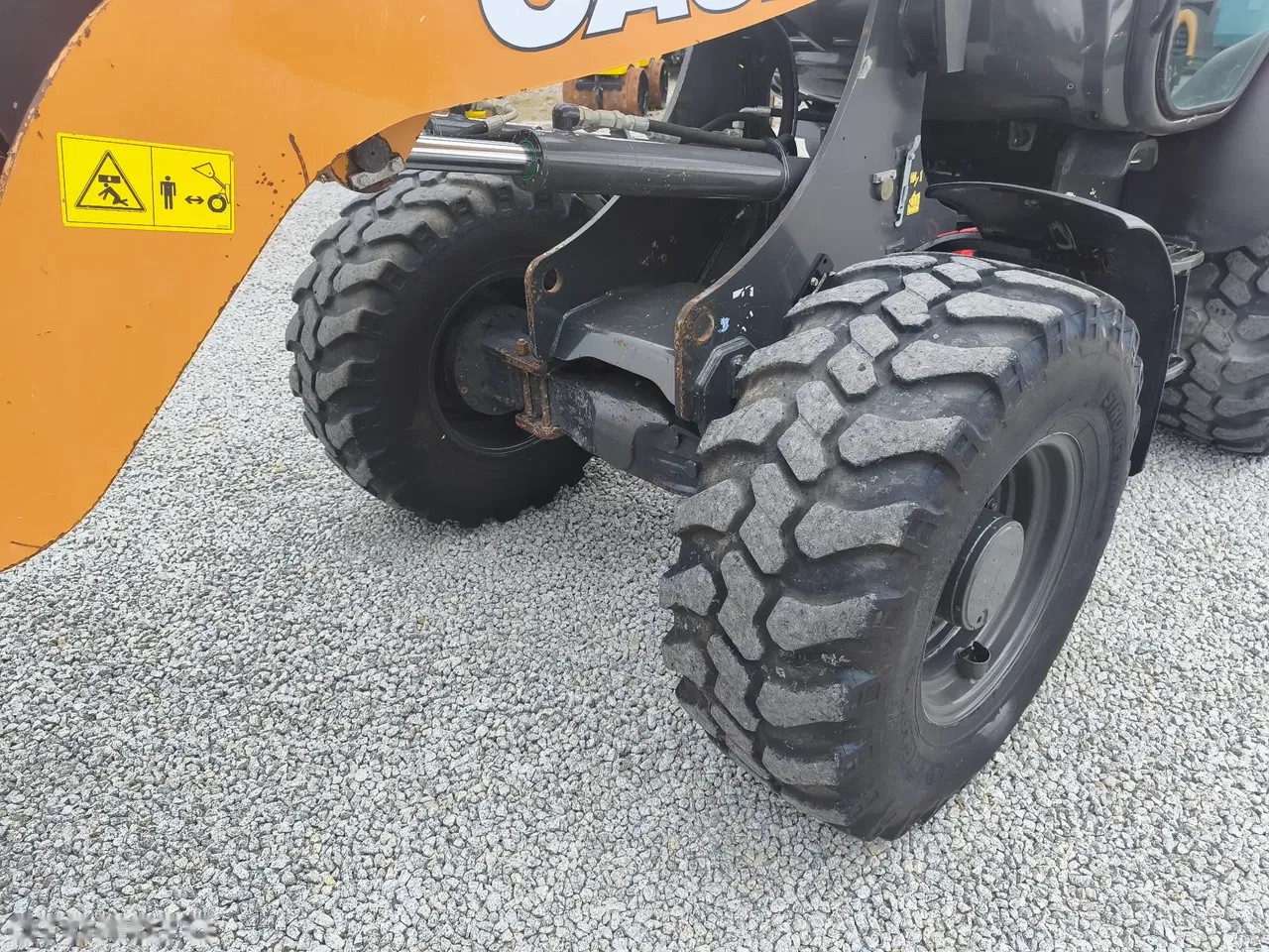2019 Case 321F, 4 398 mth, dovoz Skladom v EÚ — foto 13 z 15