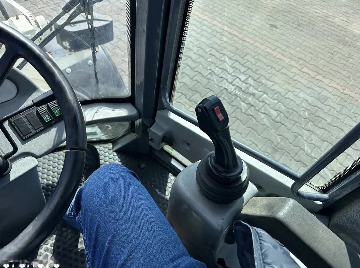2007 Terex TL 80, 6 064 mth, dovoz Skladom v EÚ — foto 11 z 15