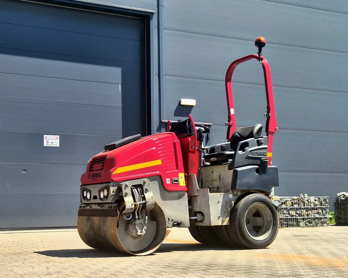 2014 Bomag BW 100 ACM-5, 1 304 mth, dovoz Skladom v EÚ — foto 1 | AMECAR 2014 Bomag BW 100 ACM-5, 1 304 mth, dovoz Skladom v EÚ — foto 1