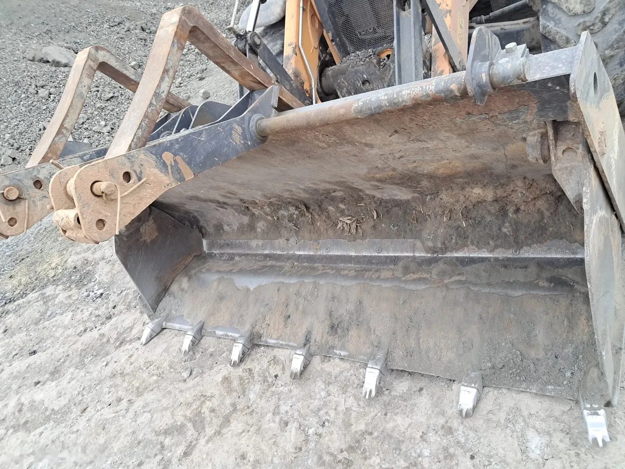 2019 Case 580, 3 243 mth, dovoz Skladom v EÚ — foto 14 z 16