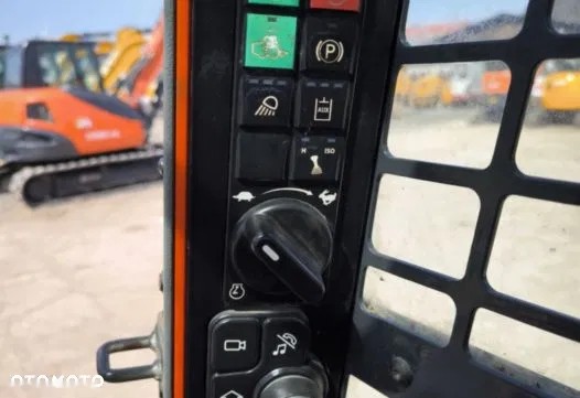 2021 Bobcat NAKLADAČ, 5 922 mth, dovoz Skladom v EÚ — foto 13 z 15