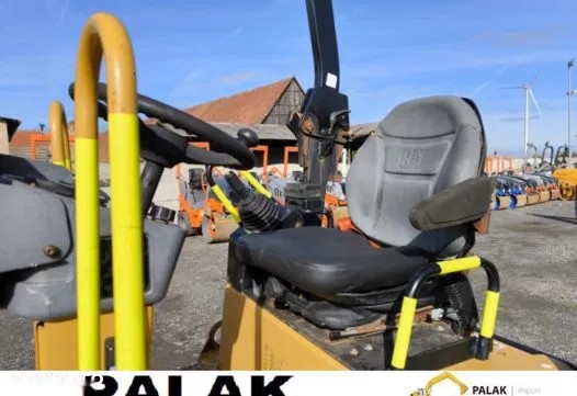 2012 Caterpillar VÁLEC, 1 731 mth, dovoz Skladom v EÚ — foto 10 z 13