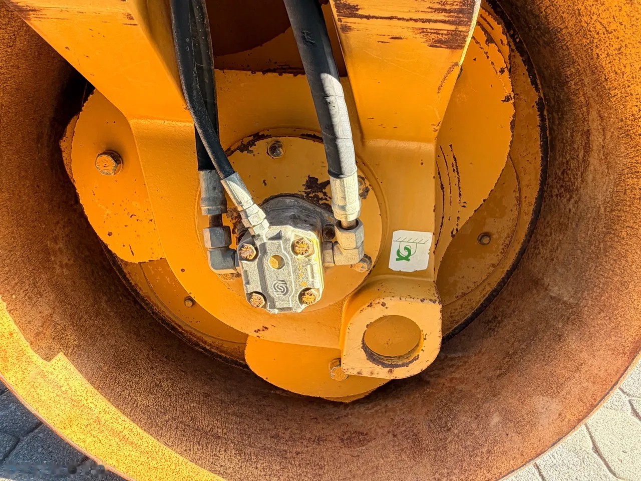 2006 Caterpillar CB-334E XW Drogowy Import, dovoz Skladom v EÚ — foto 11 z 18