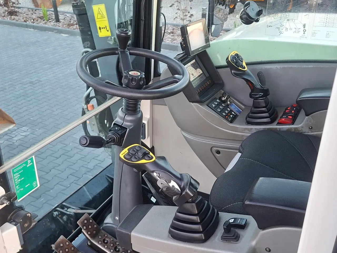 2015 Terex SCHAEFF, 9 400 mth, dovoz Skladom v EÚ — foto 2 z 15
